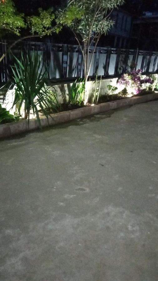 Guest House Junona マヒンジャウリ エクステリア 写真