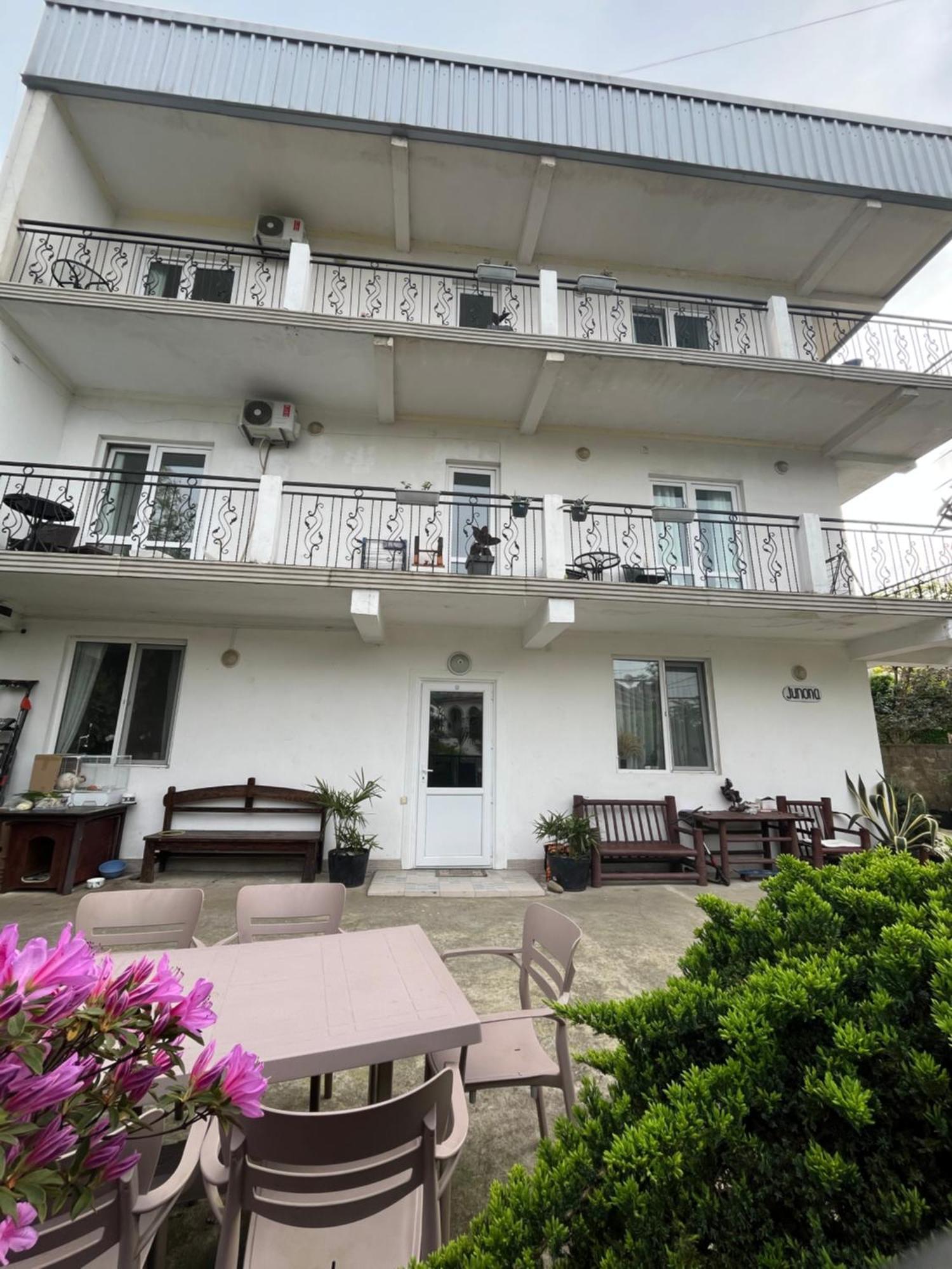 Guest House Junona マヒンジャウリ エクステリア 写真